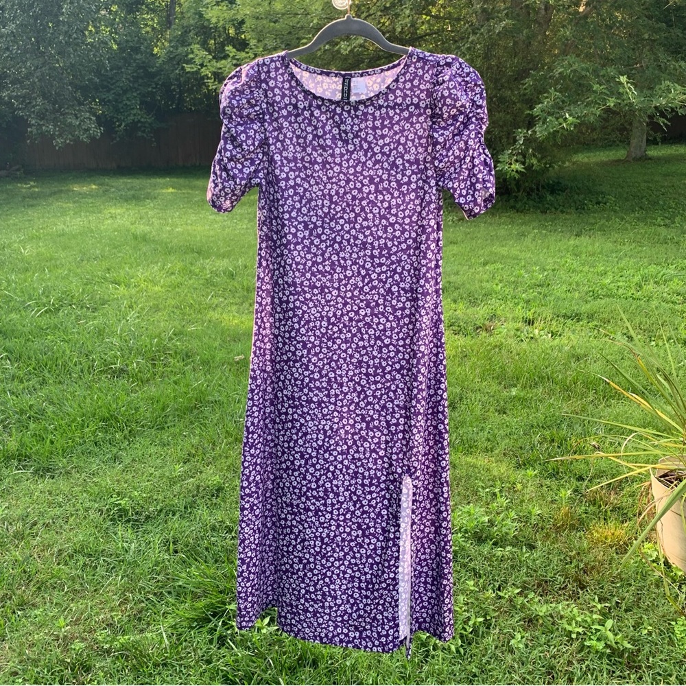 h&m purple & white floral puff sleeved midi dress NWT & never worn ๐ size small - Picture 15 of 16